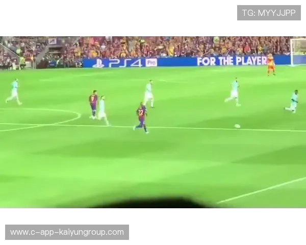 关键补时进球改写比赛结果,球迷现场沸腾